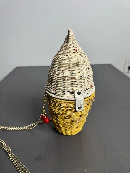 Betsey Johnson Wicker Ice Cream Cone Crossbody Bag Chain Shoulder Sprinkles - Picture 3 of 8